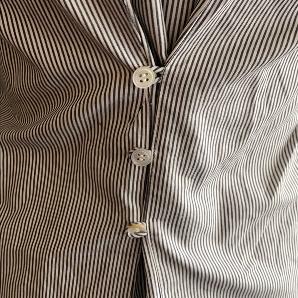 Elizabeth & James Button Down View 6